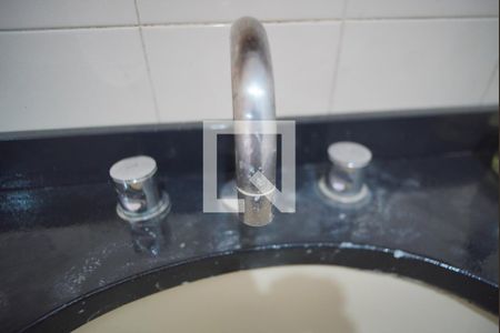 Apartamento à venda com 76m², 2 quartos e sem vagaBanheiro corredor - TorneiraCozinha