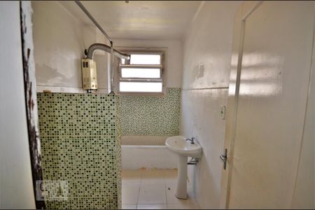 Apartamento para alugar com 120m², 3 quartos e sem vagaBanheiro