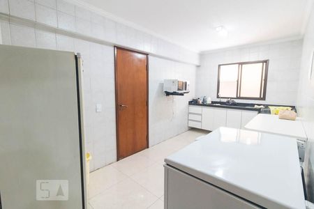 Apartamento à venda com 133m², 3 quartos e 3 vagas Apartamento à venda com 133m², 3 quartos e 3 vagasCozinha do Salão de Festas