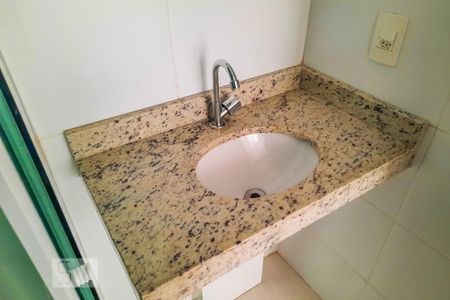 Apartamento à venda com 62m², 3 quartos e 1 vaga Apartamento à venda com 62m², 3 quartos e 1 vagaBanheiro Social