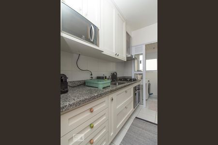 Apartamento à venda com 33m², 1 quarto e sem vaga Apartamento à venda com 33m², 1 quarto e sem vagaCozinha - Armários