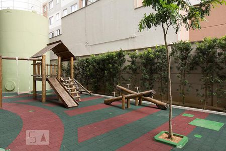Apartamento à venda com 33m², 1 quarto e sem vaga Apartamento à venda com 33m², 1 quarto e sem vagaÁrea Comum - Playground