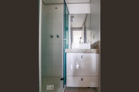 Apartamento à venda com 57m², 2 quartos e 1 vaga Apartamento à venda com 57m², 2 quartos e 1 vagaBanheiro Social