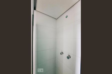 Apartamento à venda com 57m², 2 quartos e 1 vaga Apartamento à venda com 57m², 2 quartos e 1 vagaBanheiro da Suíte