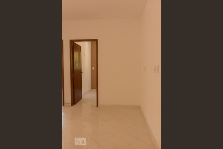 Sala de casa de condomínio para alugar com 2 quartos, 60m² em Jardim Nadir, São Paulo