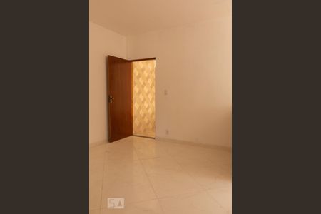 Sala de casa de condomínio para alugar com 2 quartos, 60m² em Jardim Nadir, São Paulo