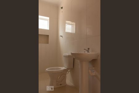 Casa de condomínio para alugar com 60m², 2 quartos e sem vagaBanheiro