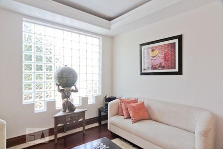 Sala da lareira de casa à venda com 5 quartos, 550m² em City América, São Paulo
