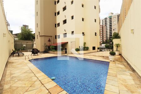 Apartamento à venda com 100m², 3 quartos e sem vagaÁrea comum - Piscina