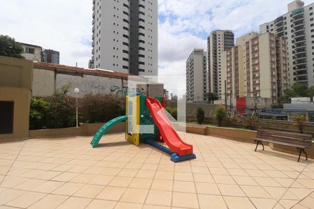 Apartamento à venda com 100m², 3 quartos e sem vagaÁrea comum - Playground