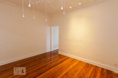 Sala de casa para alugar com 2 quartos, 140m² em Penha de França, São Paulo