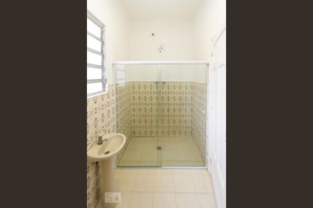 Banheiro de casa para alugar com 2 quartos, 140m² em Penha de França, São Paulo