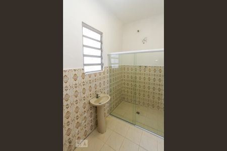 Banheiro de casa para alugar com 2 quartos, 140m² em Penha de França, São Paulo