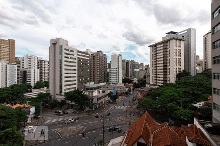 Apartamento à venda com 3 quartos, 80m² em Lourdes, Belo Horizonte