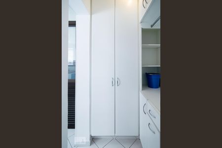 Apartamento à venda com 86m², 3 quartos e 3 vagas Apartamento à venda com 86m², 3 quartos e 3 vagasDespensa