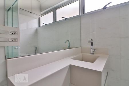 Apartamento à venda com 65m², 2 quartos e 1 vaga Apartamento à venda com 65m², 2 quartos e 1 vagaBanheiro