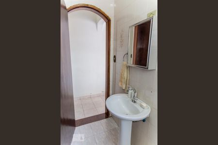 Casa para alugar com 390m², 3 quartos e 4 vagas Casa para alugar com 390m², 3 quartos e 4 vagasBanheiro