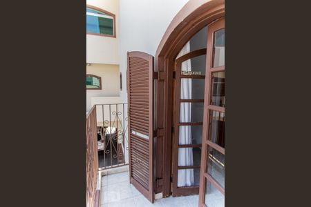 Casa para alugar com 390m², 3 quartos e 4 vagas Casa para alugar com 390m², 3 quartos e 4 vagasVaranda do Quarto 2