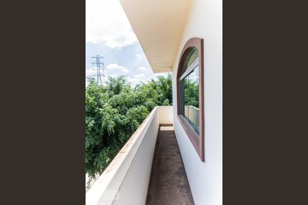 Casa para alugar com 390m², 3 quartos e 4 vagas Casa para alugar com 390m², 3 quartos e 4 vagasVaranda do Salão