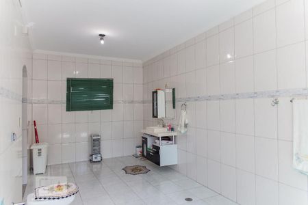 Casa para alugar com 390m², 3 quartos e 4 vagas Casa para alugar com 390m², 3 quartos e 4 vagasBanheiro da Suíte