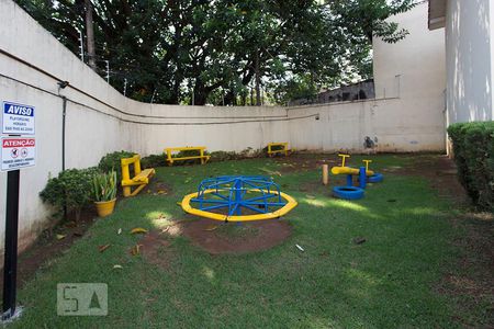 Casa à venda com 100m², 2 quartos e 2 vagasÁrea Comum - Playground