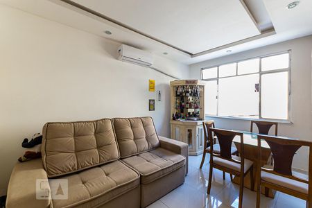 Sala de apartamento para alugar com 2 quartos, 75m² em Fonseca, Niterói