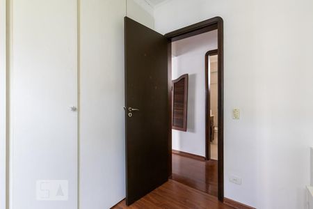 Quarto 1 de apartamento para alugar com 2 quartos, 74m² em Moema, São Paulo