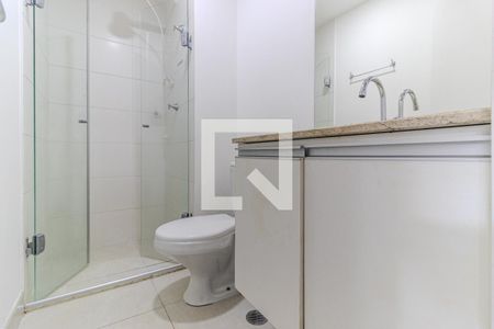 Banheiro de kitnet/studio para alugar com 1 quarto, 26m² em Centro, São Paulo