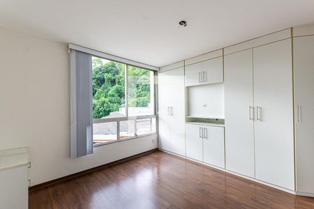 Apartamento à venda com 120m², 3 quartos e 1 vagaSuite 