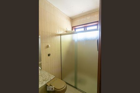 Casa à venda com 310m², 3 quartos e 2 vagas Casa à venda com 310m², 3 quartos e 2 vagasBanheiro