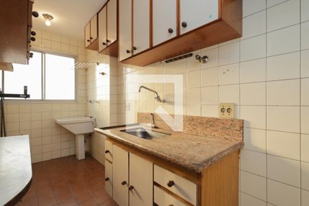 Apartamento à venda com 55m², 1 quarto e 1 vaga Apartamento à venda com 55m², 1 quarto e 1 vagaCozinha e área de serviço