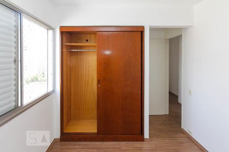 Apartamento para alugar com 76m², 3 quartos e 1 vaga Apartamento para alugar com 76m², 3 quartos e 1 vagaQuarto 02