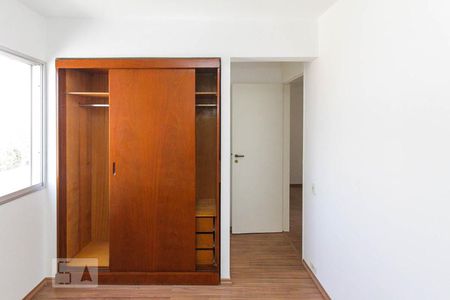 Apartamento para alugar com 76m², 3 quartos e 1 vaga Apartamento para alugar com 76m², 3 quartos e 1 vagaQuarto 02