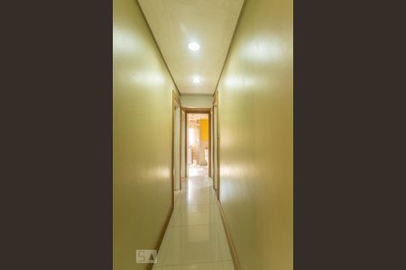Corredor de apartamento à venda com 3 quartos, 96m² em Vila Yara, Osasco