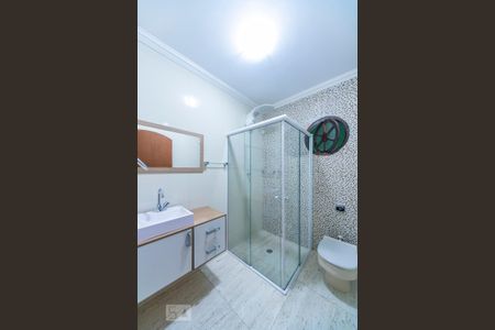 Banheiro  de casa à venda com 3 quartos, 250m² em Jardim Las Vegas, Santo André