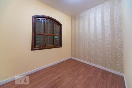 Casa à venda com 250m², 3 quartos e 2 vagas Casa à venda com 250m², 3 quartos e 2 vagasQuarto 2