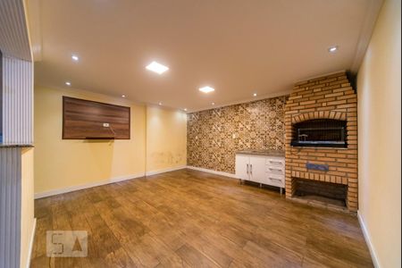 Casa à venda com 250m², 3 quartos e 2 vagas Casa à venda com 250m², 3 quartos e 2 vagasÁrea Gourmet