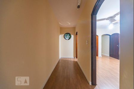 Casa à venda com 250m², 3 quartos e 2 vagas Casa à venda com 250m², 3 quartos e 2 vagasCloset do Quarto 3