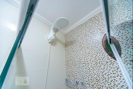 Casa à venda com 250m², 3 quartos e 2 vagas Casa à venda com 250m², 3 quartos e 2 vagasChuveiro