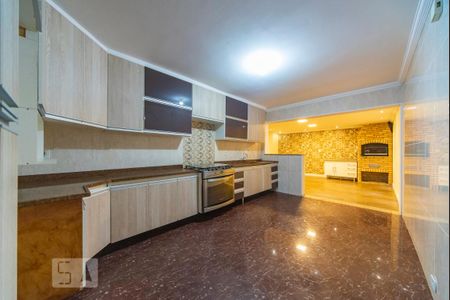 Casa à venda com 250m², 3 quartos e 2 vagas Casa à venda com 250m², 3 quartos e 2 vagasCozinha