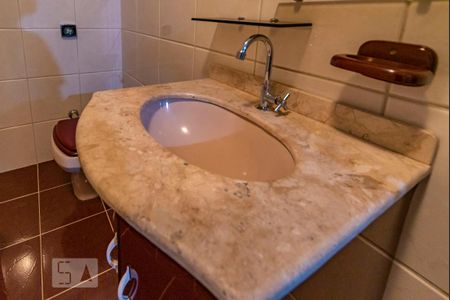 Casa à venda com 250m², 3 quartos e 2 vagas Casa à venda com 250m², 3 quartos e 2 vagasPia