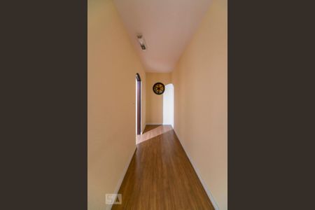 Casa à venda com 250m², 3 quartos e 2 vagas Casa à venda com 250m², 3 quartos e 2 vagasCloset do Quarto 3