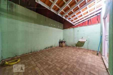 Casa à venda com 250m², 3 quartos e 2 vagas Casa à venda com 250m², 3 quartos e 2 vagasVaranda do Quarto 1 e Área de Serviço