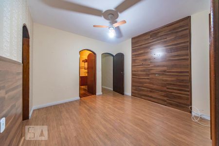 Casa à venda com 250m², 3 quartos e 2 vagas Casa à venda com 250m², 3 quartos e 2 vagasQuarto 3