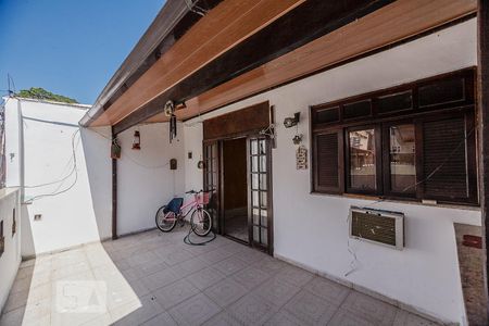 Varanda de casa à venda com 3 quartos, 168m² em Barreto, Niterói