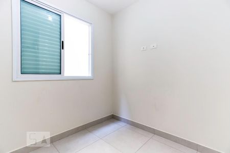 Quarto 2 de casa de condomínio para alugar com 2 quartos, 48m² em Vila Mazzei, São Paulo