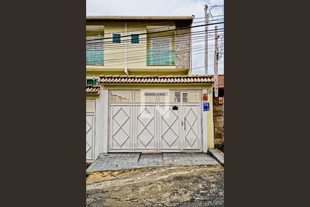 Casa à venda com 160m², 3 quartos e 5 vagasFachada com Plaquinha