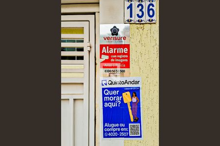 Casa à venda com 160m², 3 quartos e 5 vagasFachada com Plaquinha