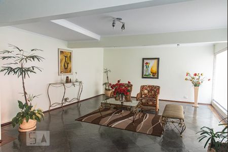 Apartamento para alugar com 70m², 3 quartos e 1 vaga Apartamento para alugar com 70m², 3 quartos e 1 vagaHall social