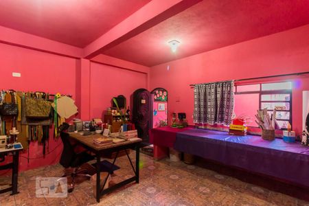 Casa à venda com 153m², 3 quartos e 2 vagasEscritório